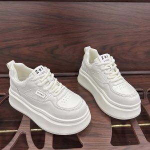 Sulinuo's fashionable and versatile shoes